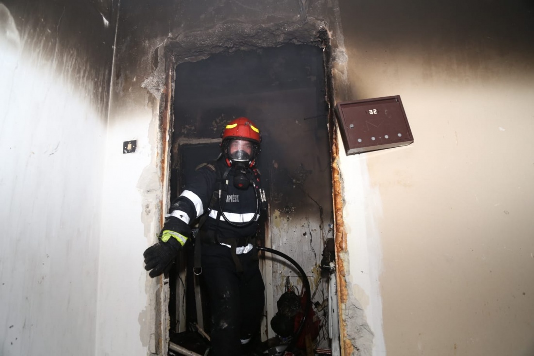 explozie intr un bloc din bucuresti un mort si mai multi raniti zeci de locatari evacuati 681634